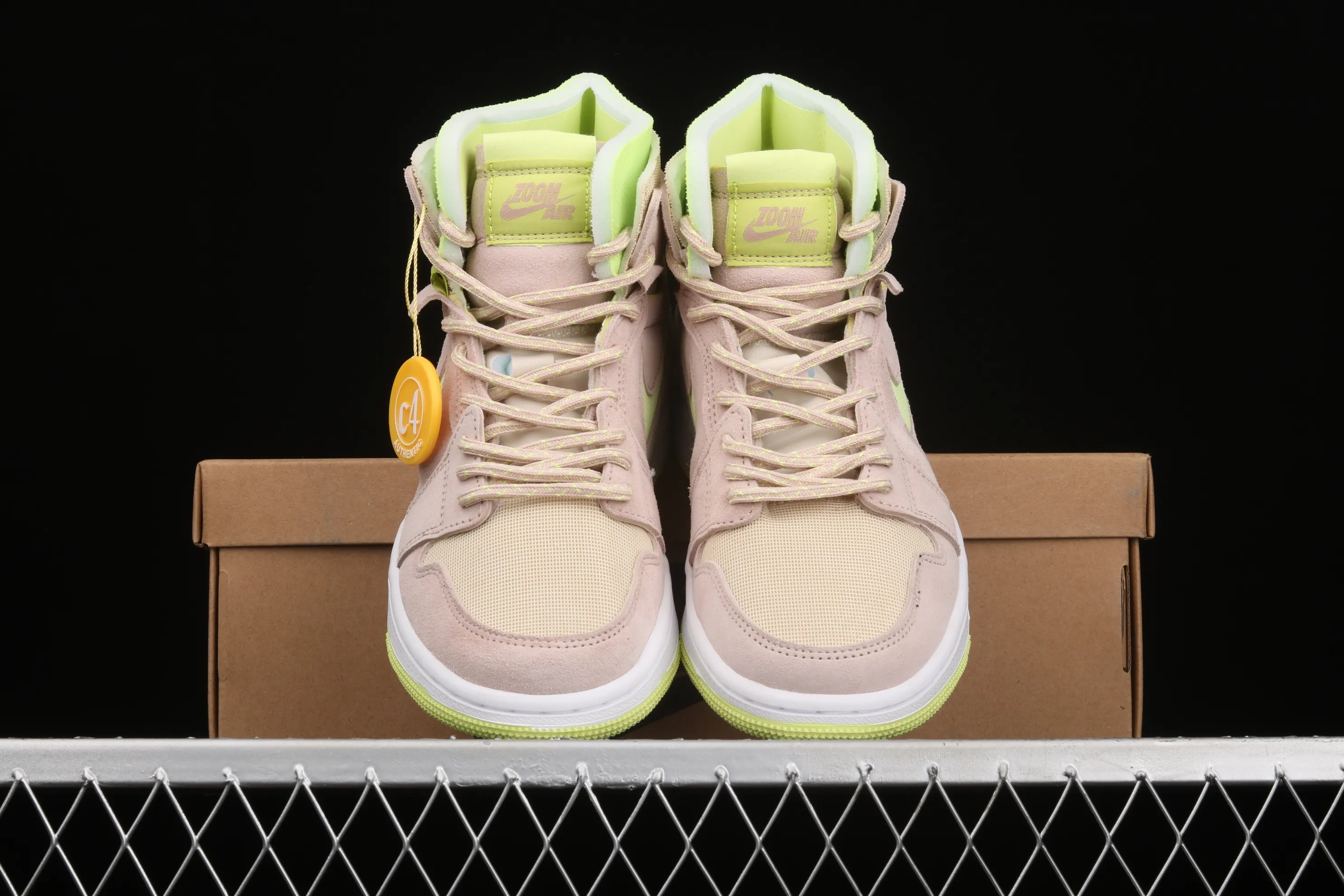 All categories Air Jordan Jordan series basketball shoes Air Jordan 1 High G version Air Jordan 1 Zoom Air CMFT AJ1 Joe 1 Vanilla high-top basketball shoes CT0979-200